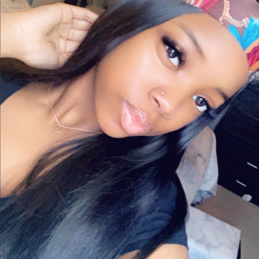 Meet your Posher, Latavia